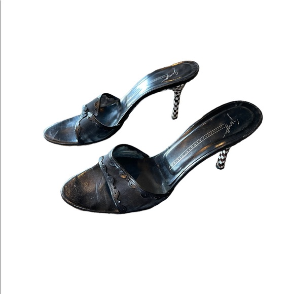 Giuseppe Zanotti Designs Inlaid Abalone Shell Heels - Picture 4 of 7